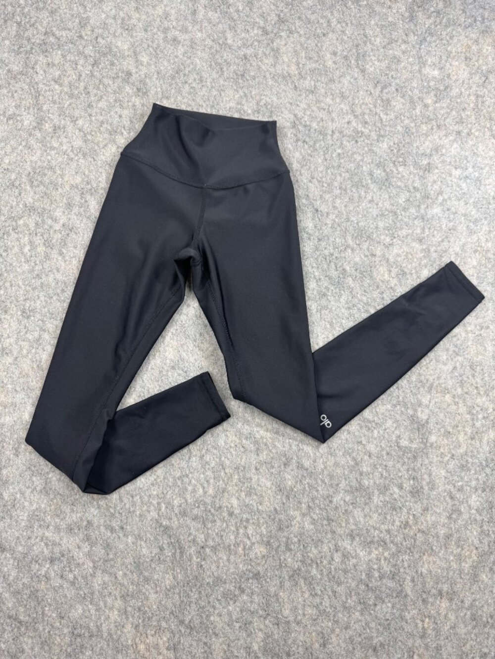 Alo Yoga Black Leggings Sz XS Ankle